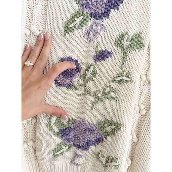 VINTAGE Joyce Purple Flowers Lilac Sweater Size Medium - Picture 4 of 7
